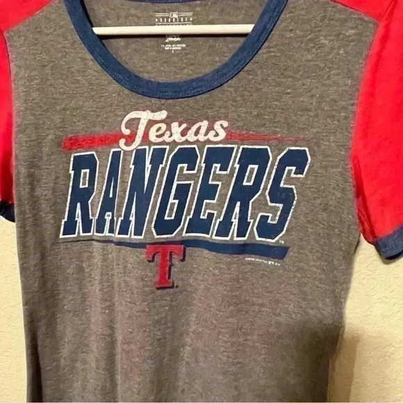 Texas Rangers baseball women’s tshirt EUC size small - Picture 2 of 4